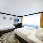 中央城旅馆 4*